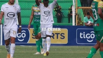 Real Santa Cruz quiere pelear por Jayro Jean: "Tenemos una pequeña esperanza" Real Santa Cruz quiere pelear por Jayro Jean: "Tenemos una pequeña esperanza"