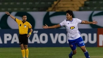 Martins se reencontró con el gol y está cerca de hacer historia en el Cruzeiro Martins se reencontró con el gol y está cerca de hacer historia en el Cruzeiro