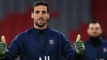 Nuevas pruebas médicas para Sergio Rico, que sigue en estado grave Nuevas pruebas médicas para Sergio Rico, que sigue en estado grave