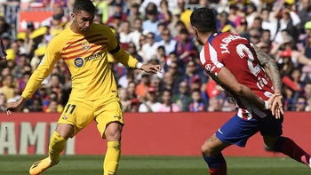El Barcelona gana al Atlético y no se desvía rumbo a la Liga El Barcelona gana al Atlético y no se desvía rumbo a la Liga