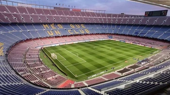 El FC Barcelona se hace con 1.450 millones de euros de financiación para renovar el Camp Nou El FC Barcelona se hace con 1.450 millones de euros de financiación para renovar el Camp Nou