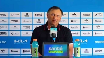 Carlos Bustos, DT de Blooming: “Los jugadores están jugando con mucha actitud” Carlos Bustos, DT de Blooming: “Los jugadores están jugando con mucha actitud”