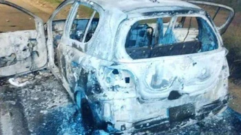 Chofer que atropelló al hincha de Oriente: "Lo primero que pensé fue en acelerar, si me quedaba me iban a matar" Chofer que atropelló al hincha de Oriente: "Lo primero que pensé fue en acelerar, si me quedaba me iban a matar"