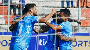 Guabirá visitará a Bolívar y Blooming a Wilstermann este sábado Guabirá visitará a Bolívar y Blooming a Wilstermann este sábado