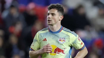 La MLS suspende seis partidos y multa al belga Dante Vanzeir La MLS suspende seis partidos y multa al belga Dante Vanzeir