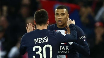 El París SG se impuso (3-1) al Lens, Mbappé y Messi marcaron El París SG se impuso (3-1) al Lens, Mbappé y Messi marcaron