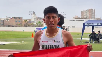 Wilmer Santos conquista la plata y rompe récord nacional en el Sudamericano U20 de Lima Wilmer Santos conquista la plata y rompe récord nacional en el Sudamericano U20 de Lima