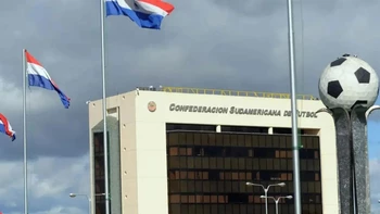 Conmebol ratifica que buscará recuperar dinero de corrupción tras imputación en Paraguay Conmebol ratifica que buscará recuperar dinero de corrupción tras imputación en Paraguay