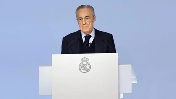 Florentino Pérez cuestiona la gestión de Javier Tebas y vuelve a cargar contra el Barcelona Florentino Pérez cuestiona la gestión de Javier Tebas y vuelve a cargar contra el Barcelona