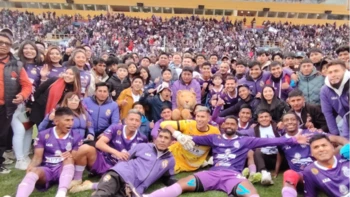 San Juan FC no pudo en Potosí y terminó goleado en la primera final de la Simón Bolívar San Juan FC no pudo en Potosí y terminó goleado en la primera final de la Simón Bolívar
