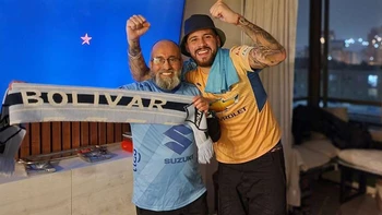 Así festejó la clasificación de Bolívar el papá de Ronnie Fernández (video) Así festejó la clasificación de Bolívar el papá de Ronnie Fernández (video)