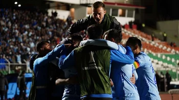 Bolívar ganó y obtuvo el boleto para octavos de final de la Copa Libertadores Bolívar ganó y obtuvo el boleto para octavos de final de la Copa Libertadores