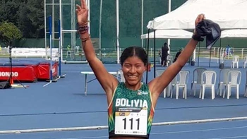 Boliviana gana medalla de plata en el Sudamericano de Atletismo Sub-20 Boliviana gana medalla de plata en el Sudamericano de Atletismo Sub-20