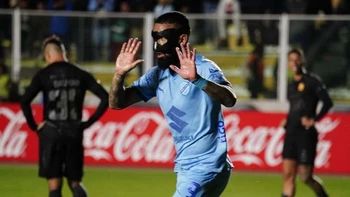 Bolívar se impuso (1-0) a Barcelona con el último suspiro y sigue líder Bolívar se impuso (1-0) a Barcelona con el último suspiro y sigue líder