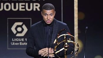 Mbappé logró por cuarto año consecutivo el premio a mejor jugador de la Ligue 1 Mbappé logró por cuarto año consecutivo el premio a mejor jugador de la Ligue 1