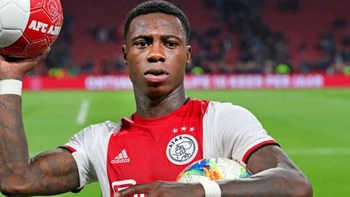 El futbolista neerlandés Quincy Promes, acusado de haber importado cocaína El futbolista neerlandés Quincy Promes, acusado de haber importado cocaína