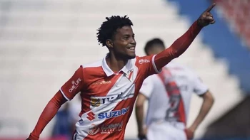 Dorny Romero se fue al receso liguero como goleador del torneo<br />
Dorny Romero se fue al receso liguero como goleador del torneo<br />