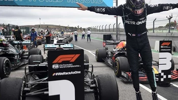 Hamilton bate récord de victorias que ostentaba Schumacher Hamilton bate récord de victorias que ostentaba Schumacher