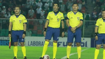 Copa boliviana: ¿Quiénes serán los árbitros de los partidos del miércoles y jueves? Copa boliviana: ¿Quiénes serán los árbitros de los partidos del miércoles y jueves?