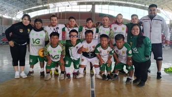 Bolivia asistirá al primer Mundial de Fútbol Talla Baja Bolivia asistirá al primer Mundial de Fútbol Talla Baja