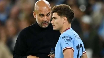 Pep Guardiola llenó de elogios a Julián Álvarez (video) Pep Guardiola llenó de elogios a Julián Álvarez (video)