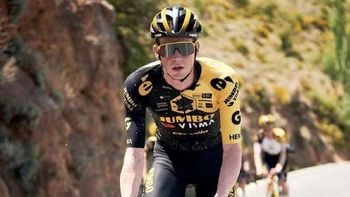 El ciclista belga Van Hooydonck se retira por un problema cardíaco El ciclista belga Van Hooydonck se retira por un problema cardíaco