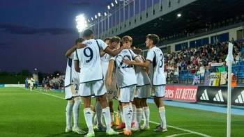 Cuatro jóvenes del Real Madrid inculpados por un video sexual con una menor Cuatro jóvenes del Real Madrid inculpados por un video sexual con una menor