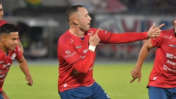 Wilstermann ganó (4-1) a Gran Mamoré y aseguró el segundo lugar del grupo A Wilstermann ganó (4-1) a Gran Mamoré y aseguró el segundo lugar del grupo A