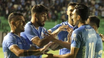 Blooming toma aire: Derrotó 1-0 a Nacional Potosí Blooming toma aire: Derrotó 1-0 a Nacional Potosí