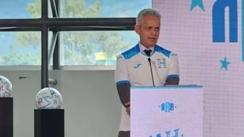 Rueda destacó la "capacidad" de los hondureños al asumir como seleccionador Rueda destacó la "capacidad" de los hondureños al asumir como seleccionador