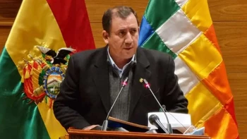 Marco Arze, presidente del COB, sobre la renuncia de Veizaga: “Creemos que era necesario un cambio” Marco Arze, presidente del COB, sobre la renuncia de Veizaga: “Creemos que era necesario un cambio”