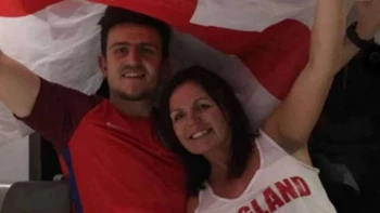 La madre de Maguire acude en defensa del central inglés tras las críticas recibidas La madre de Maguire acude en defensa del central inglés tras las críticas recibidas
