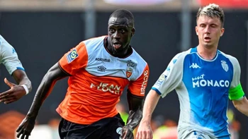 Benjamin Mendy jugó con Lorient su primer partido oficial en más de dos años Benjamin Mendy jugó con Lorient su primer partido oficial en más de dos años