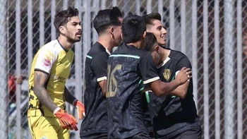 ACF: Nueva Santa Cruz lidera la Primera A ACF: Nueva Santa Cruz lidera la Primera A