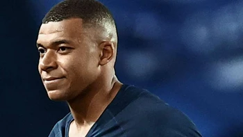 Kylian Mbappé es reintegrado al primer equipo del PSG (club) Kylian Mbappé es reintegrado al primer equipo del PSG (club)