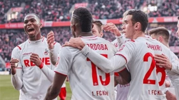 La reanudación de la Bundesliga sufre un revés con tres positivos en el FC Colonia La reanudación de la Bundesliga sufre un revés con tres positivos en el FC Colonia