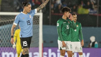 Bolivia dejó claro que no está para hazañas; perdió en su visita a Uruguay por 3-0 Bolivia dejó claro que no está para hazañas; perdió en su visita a Uruguay por 3-0