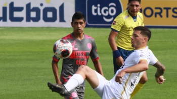 Real Santa Cruz y Universitario de Vinto no se sacaron ventaja en el Tahuichi Real Santa Cruz y Universitario de Vinto no se sacaron ventaja en el Tahuichi
