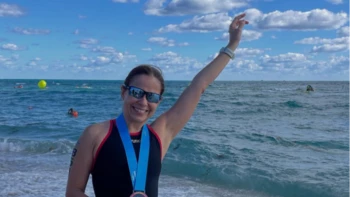 Sandra Straube de Bolivia sube al podio en OCEANMAN Sandra Straube de Bolivia sube al podio en OCEANMAN