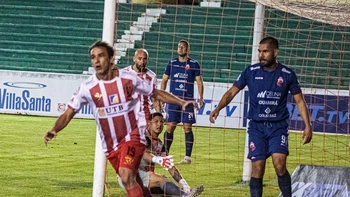 Guabirá se aplaza frente a Independiente y abandona la zona de premios Guabirá se aplaza frente a Independiente y abandona la zona de premios
