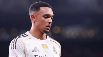 Alexander Arnold más de dos meses de baja por una lesión en el cuádriceps de la pierna izquierda Alexander Arnold más de dos meses de baja por una lesión en el cuádriceps de la pierna izquierda
