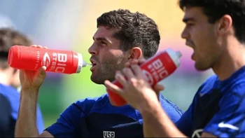 FIFA anuncia pausas de hidratación de 3 minutos en cada periodo de todos los partidos FIFA anuncia pausas de hidratación de 3 minutos en cada periodo de todos los partidos
