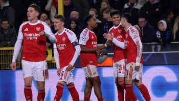 Arsenal triunfa 0-3 en Bélgica y deja casi sellado su pase a octavos Arsenal triunfa 0-3 en Bélgica y deja casi sellado su pase a octavos