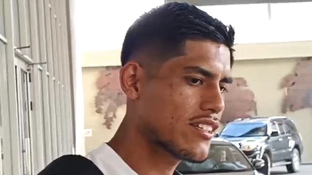 Fernando Nava se suma a La Verde para el amistoso ante Perú Fernando Nava se suma a La Verde para el amistoso ante Perú