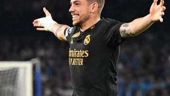 Real Madrid vence a Napoli por 3-2 y lidera en solitario su grupo de Champions Real Madrid vence a Napoli por 3-2 y lidera en solitario su grupo de Champions