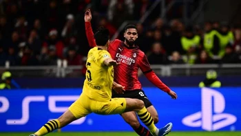 Milan cayó en San Siro por 3-1 ante el Borussia Dortmund Milan cayó en San Siro por 3-1 ante el Borussia Dortmund