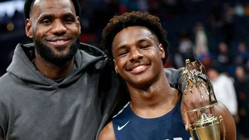 Hijo de LeBron James tiene luz verde para volver al básquet tras paro cardíaco Hijo de LeBron James tiene luz verde para volver al básquet tras paro cardíaco
