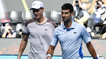 Sinner acaba con el reinado de Djokovic y alcanza la final del Abierto de Australia Sinner acaba con el reinado de Djokovic y alcanza la final del Abierto de Australia