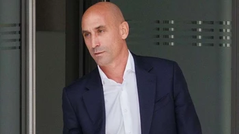 La Comisión de Apelación de la FIFA confirma la inhabilitación de Luis Rubiales La Comisión de Apelación de la FIFA confirma la inhabilitación de Luis Rubiales