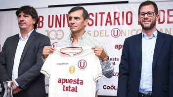 Hermano del DT de Blooming dirigirá a Universitario de Deportes de Perú Hermano del DT de Blooming dirigirá a Universitario de Deportes de Perú
